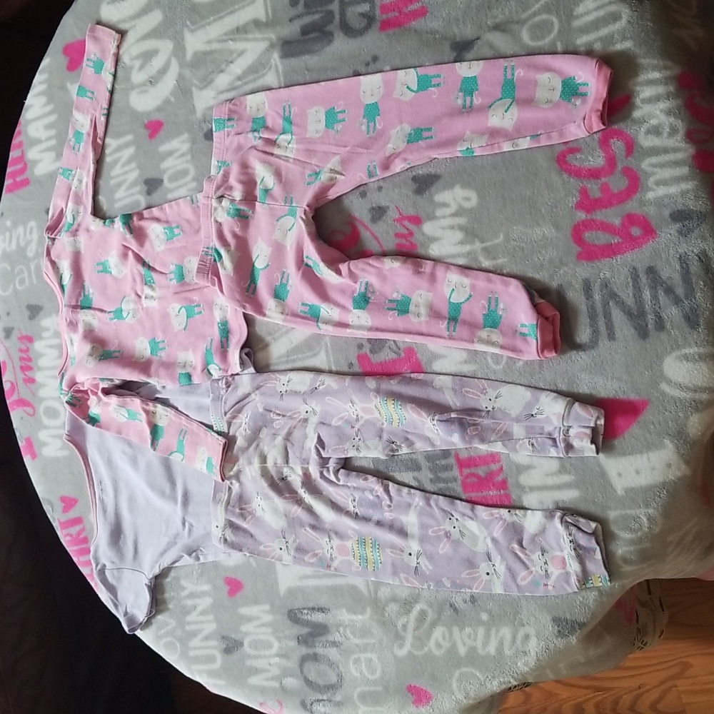 ❣5 for $25 Sale❣ Bundle Of Carter's Pink and Lavender Pajama Sets - Size 3T - Picture 2 of 4